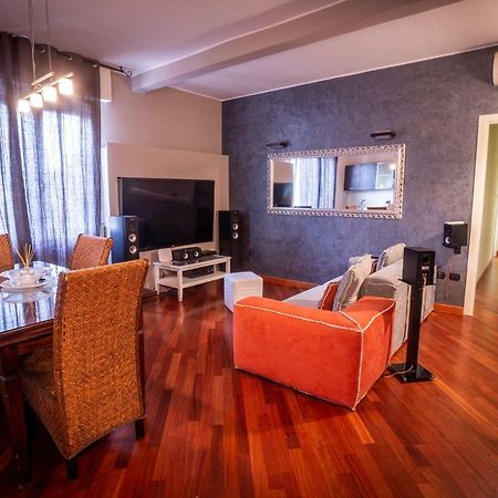 Apartament Cinematic Modern Flat, 100 Mt Da Ospedale Rawenna Zewnętrze zdjęcie