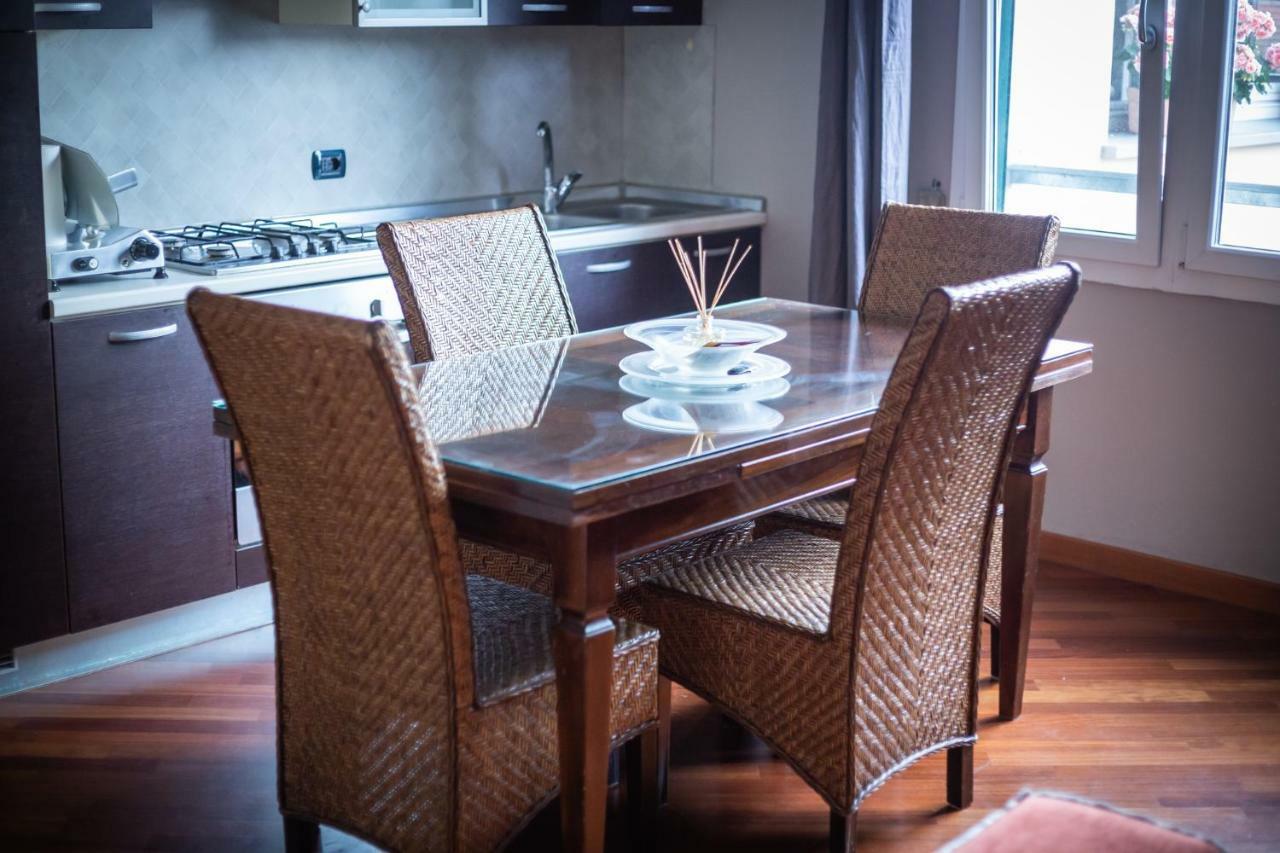 Apartament Cinematic Modern Flat, 100 Mt Da Ospedale Rawenna Zewnętrze zdjęcie