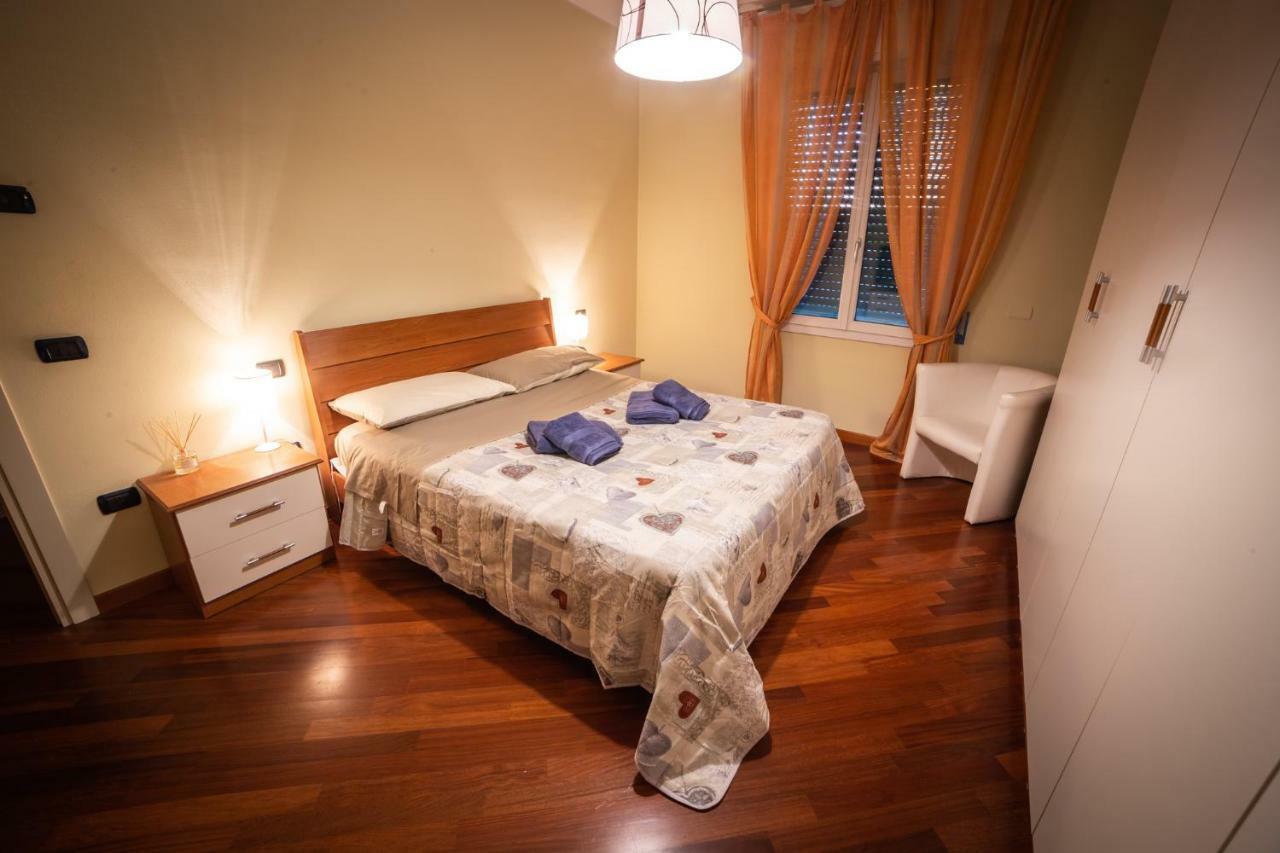 Apartament Cinematic Modern Flat, 100 Mt Da Ospedale Rawenna Zewnętrze zdjęcie